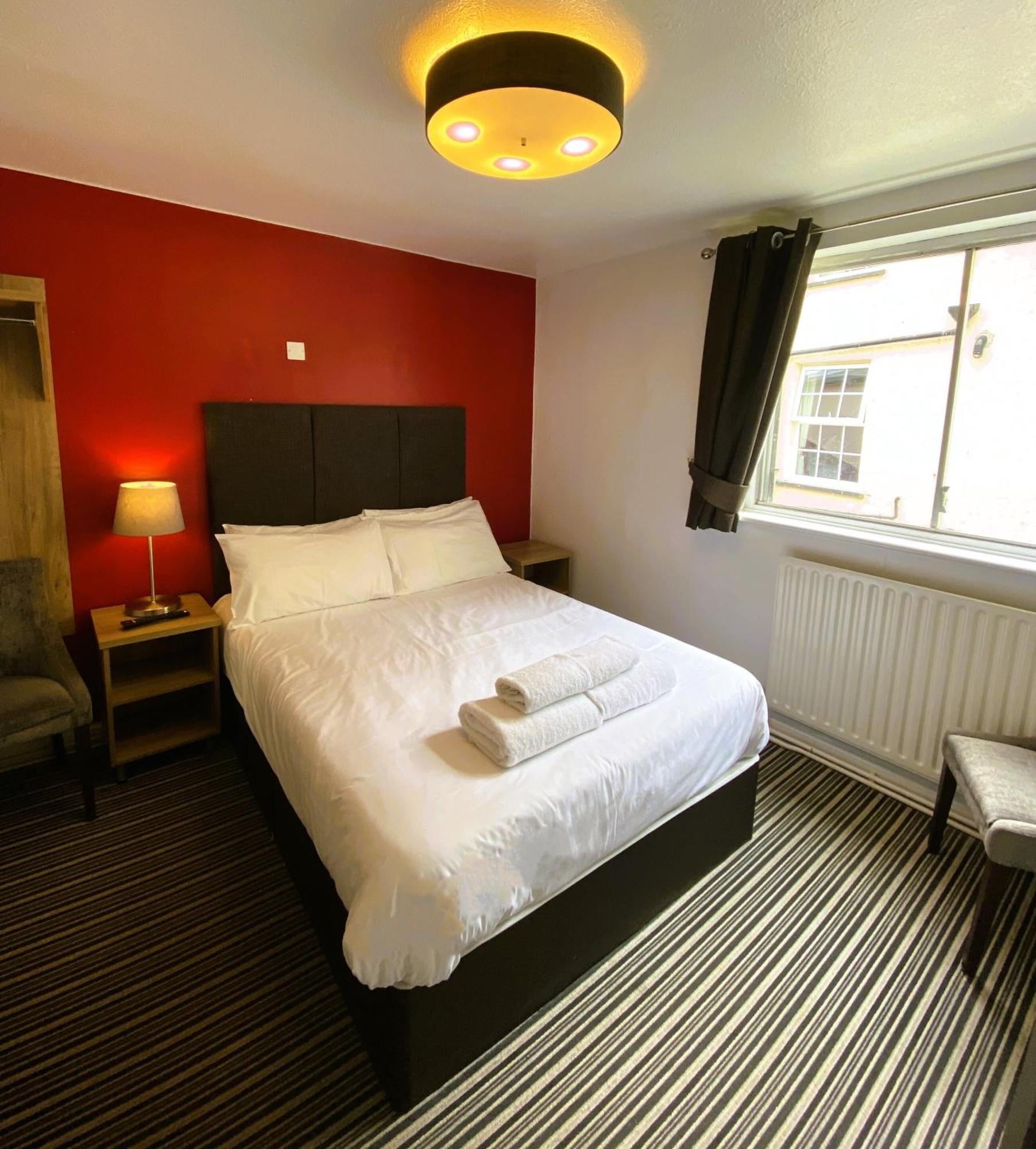 The Post House, 3*